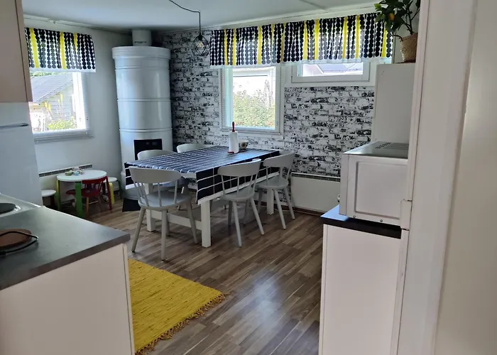 Pieni Talo Torniossa Διαμέρισμα Tornio